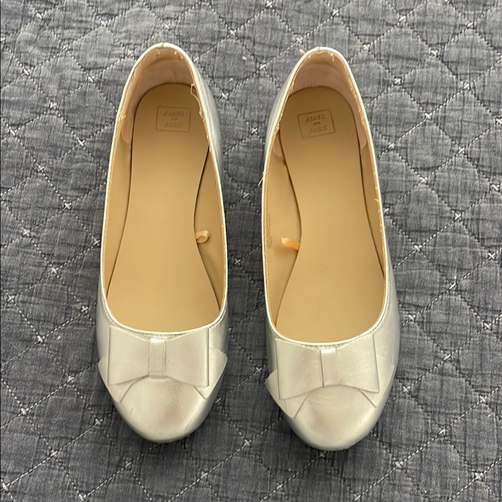 Parisian Works Janie and Jake Silver Ballet Flats